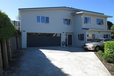 Photo of property in 54a Ranui Terrace, Tawa, Wellington, 5028