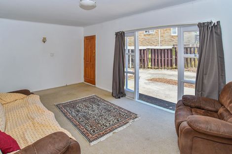 Photo of property in 16 Orchard Rise, Rosehill, Papakura, 2113