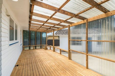 Photo of property in 402 West Coast Road, Glen Eden, Auckland, 0602