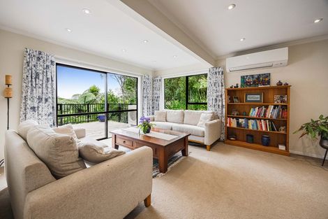 Photo of property in 72 Crows Road, Swanson, Auckland, 0614