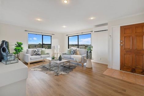 Photo of property in 29 Lewisham Street, Highland Park, Auckland, 2010