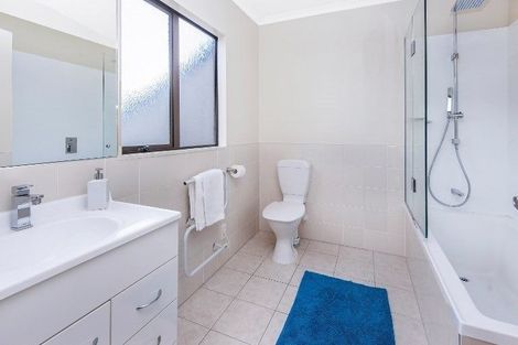 Photo of property in 12 Derg Place, East Tamaki, Auckland, 2013