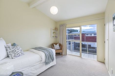 Photo of property in 21a Seaview Road, Castor Bay, Auckland, 0620