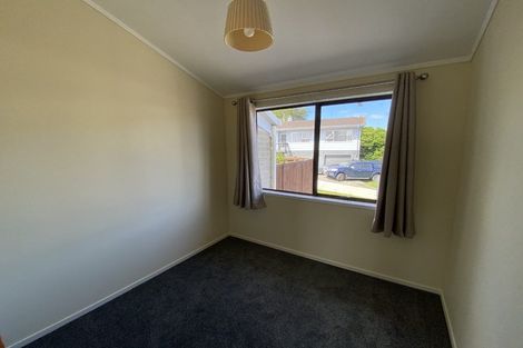 Photo of property in 1/6 Clare Place, Glenfield, Auckland, 0629