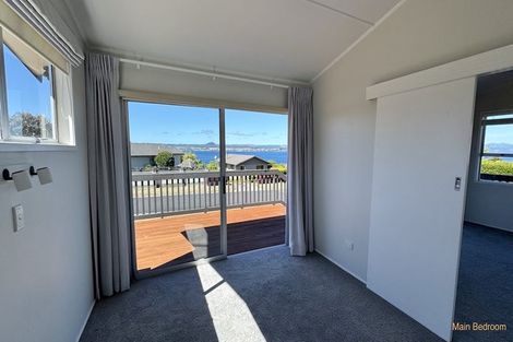 Photo of property in 2/12 Isobel Street, Acacia Bay, Taupo, 3330