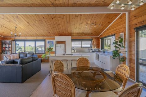 Photo of property in 1208 Hikuai Settlement Road, Pauanui, Hikuai, 3579