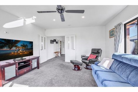 Photo of property in 9 Taiwhenua Street, Rangiora, 7400