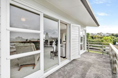 Photo of property in 8 Waratah Street, Birkenhead, Auckland, 0626