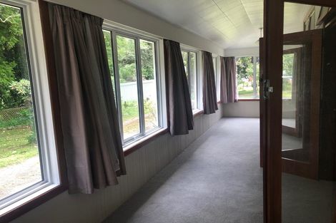 Photo of property in 65 Mako Mako Road, Levin, 5510