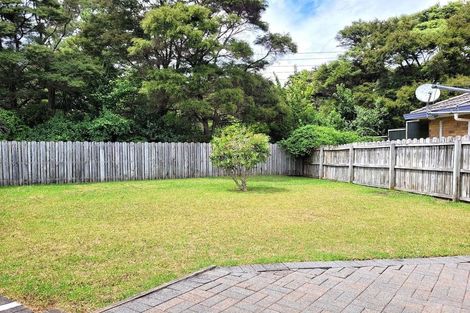 Photo of property in 14 Lanier Place, Glendene, Auckland, 0602