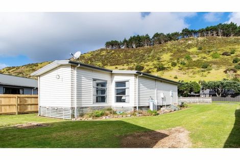 Photo of property in 156 Maunsell Road, Port Waikato, Tuakau, 2695