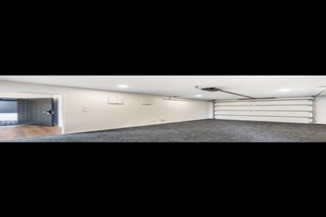 Photo of property in 2/6 Woodhouse Place, West Harbour, Auckland, 0618