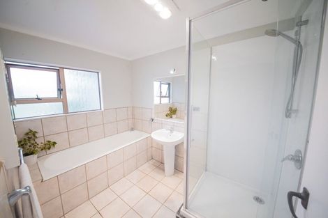 Photo of property in 5 John Street, Raglan, 3225