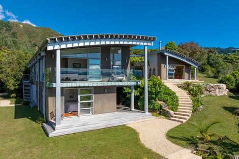 Photo of property in 1160a Abel Tasman Drive, Ligar Bay, Takaka, 7183