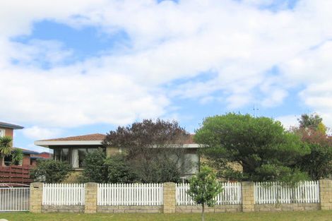 Photo of property in 110 Dickson Road, Papamoa Beach, Papamoa, 3118