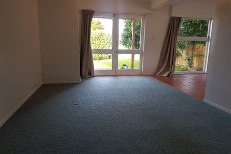 Photo of property in 42 Durham Street, Te Atatu Peninsula, Auckland, 0610