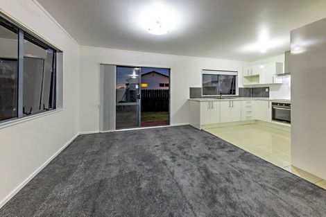 Photo of property in 30a Barneys Farm Road, Clendon Park, Auckland, 2103