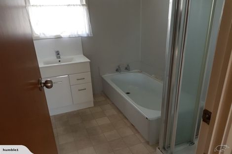 Photo of property in 5 Tangelo Place, Bucklands Beach, Auckland, 2012