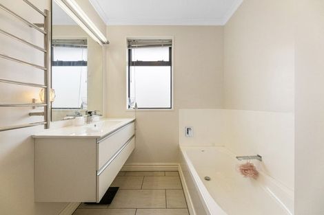 Photo of property in 17a Law Street, Caversham, Dunedin, 9012