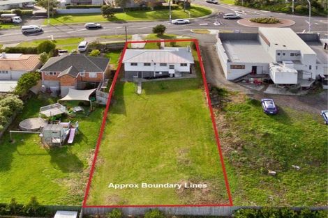 Photo of property in 658 East Coast Road, Pinehill, Auckland, 0630