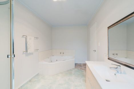 Photo of property in 800 Tuhikaramea Road, Ngahinapouri, Hamilton, 3290