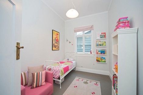 Photo of property in 7 West End Road, Herne Bay, Auckland, 1022
