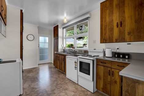 Photo of property in 8 Kitchener Terrace, Moturoa, New Plymouth, 4310