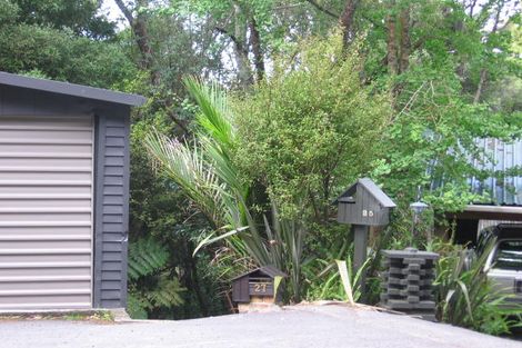 Photo of property in 27 Wood Bay Road, Titirangi, Auckland, 0604