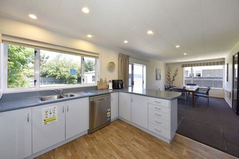 Photo of property in 389 Yaldhurst Road, Russley, Christchurch, 8042