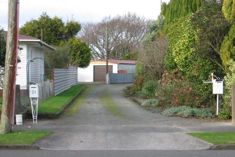 Photo of property in 23 Waterloo Crescent, Hokowhitu, Palmerston North, 4410