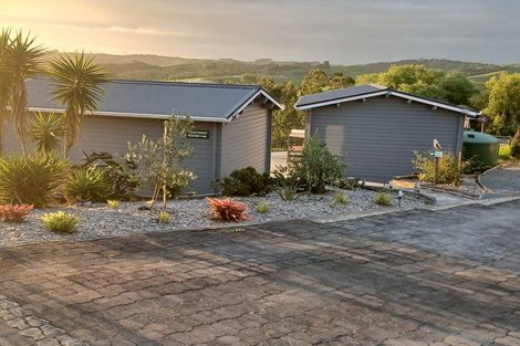 Photo of property in 156 Petley Road, Paparoa, 0571