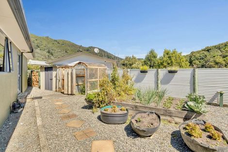 Photo of property in 9 Victoria Close, Picton, 7220