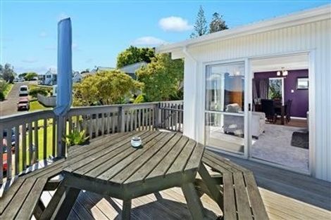 Photo of property in 1/14 Gillan Place, Bayview, Auckland, 0629