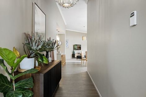 Photo of property in 12 Siding Lane, Prebbleton, 7604