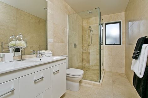 Photo of property in 23 Corricvale Way, Northcross, Auckland, 0632