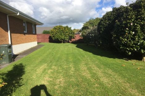 Photo of property in 2/18 Shirley Avenue, Papakura, 2110