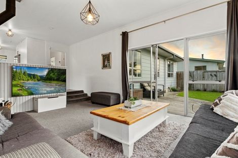 Photo of property in 28 Dingadee Street, Welcome Bay, Tauranga, 3112