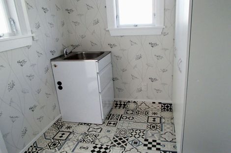 Photo of property in 15 Ada Street, Hokowhitu, Palmerston North, 4410