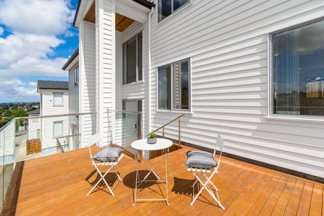Photo of property in 3 Dreaver Way, Sunnynook, Auckland, 0630