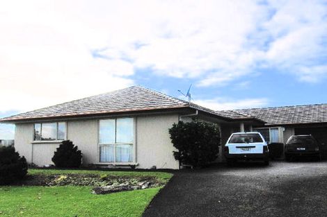 Photo of property in 4 Bluestone Rise, Rosedale, Auckland, 0632