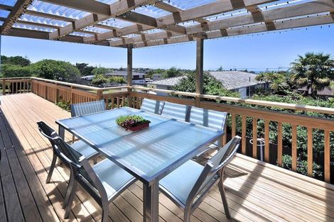 Photo of property in 86 Glamorgan Drive, Torbay, Auckland, 0630