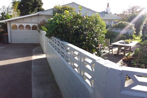 Photo of property in 7 Hadfield Street, Patea, 4520