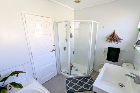 Photo of property in 13 Tahapa Crescent, Meadowbank, Auckland, 1072