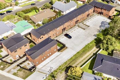 Photo of property in 12/15 Sunhill Road, Sunnyvale, Auckland, 0612