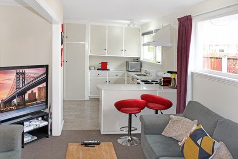 Photo of property in 1/2 Farnham Place, Ilam, Christchurch, 8041