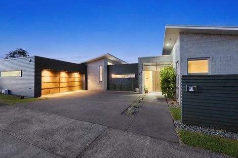 Photo of property in 61 Karamea Street, Whalers Gate, New Plymouth, 4310