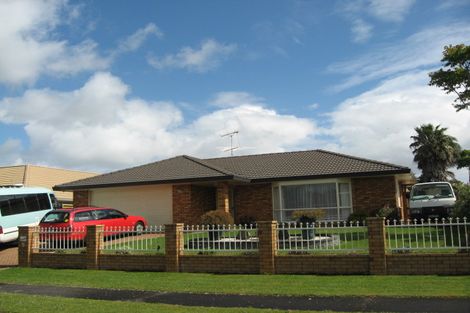 Photo of property in 5 Perotti Place, Conifer Grove, Takanini, 2112