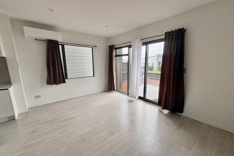 Photo of property in 32 Parahau Road, Papakura, 2110