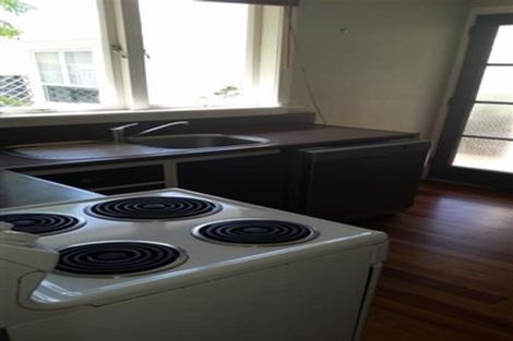 Photo of property in 1/43 Belt Road, Moturoa, New Plymouth, 4310