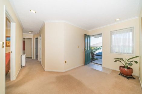 Photo of property in 8 Shakespeare Way, Kelvin Grove, Palmerston North, 4414